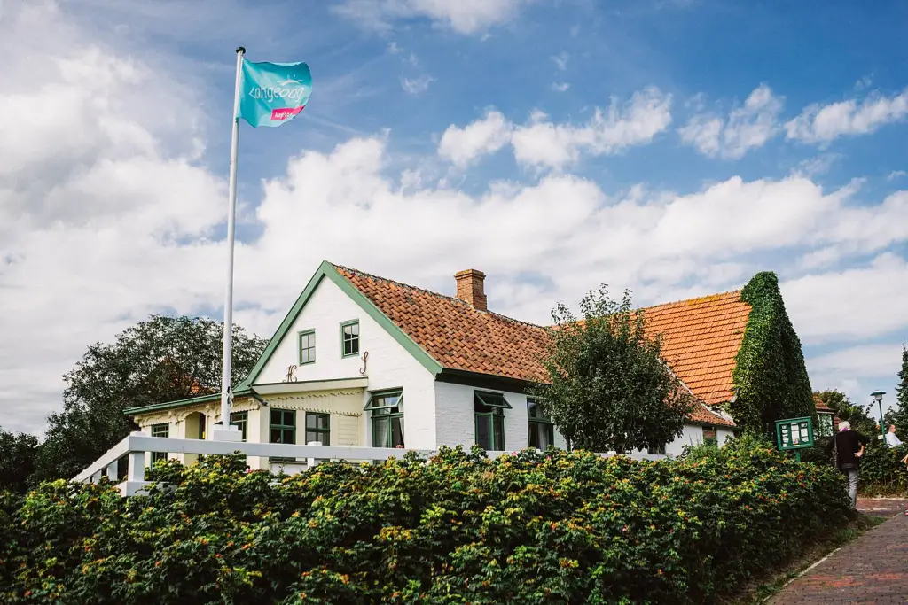 Hochzeitsfotograf Langeoog – Außenansicht des Seemannshus Langeoog
