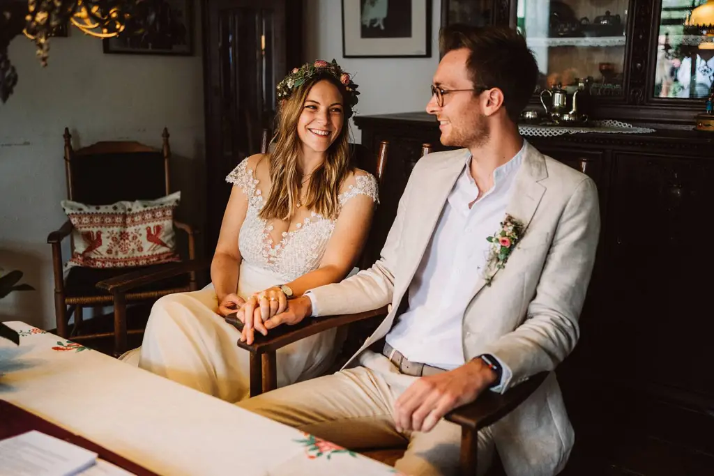 Hochzeitsfotograf Langeoog – Hochzeitsfoto im Standesamt auf Langeoog