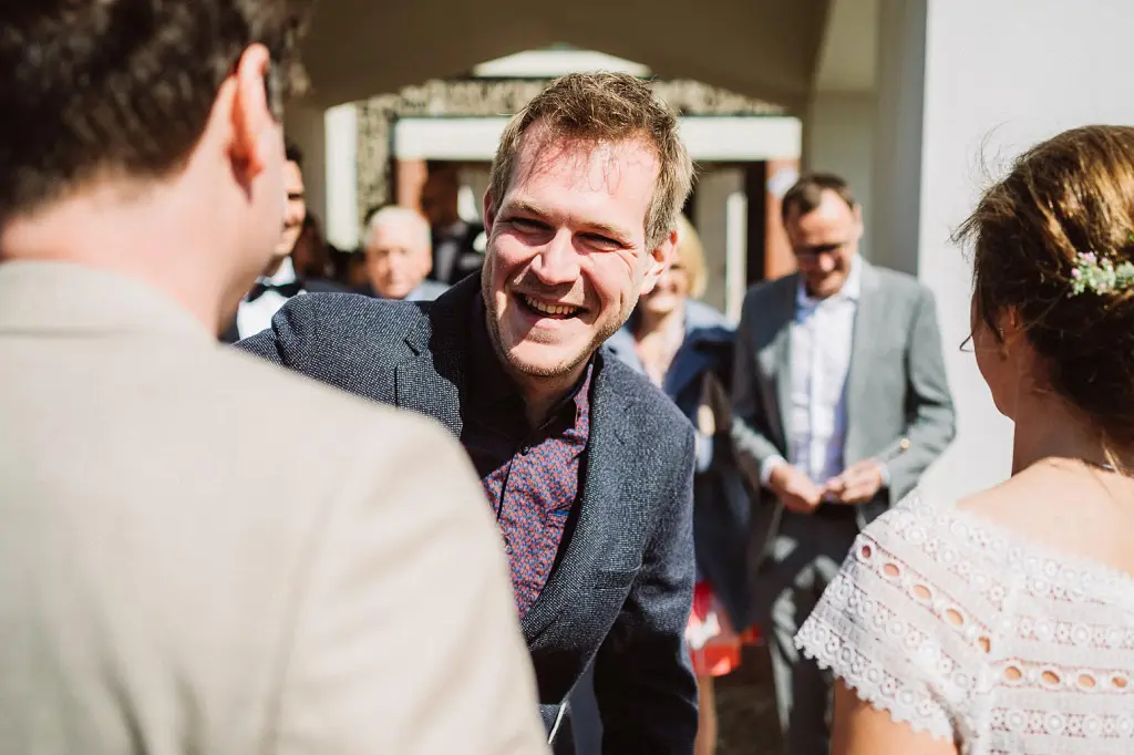 Gratulationen bei einer Hochzeit auf der Insel Juist