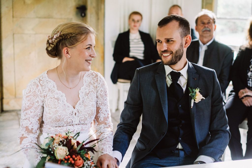 Hochzeitszeremonie im Tempel der Freundschaft Schlosspark Lütetsburg