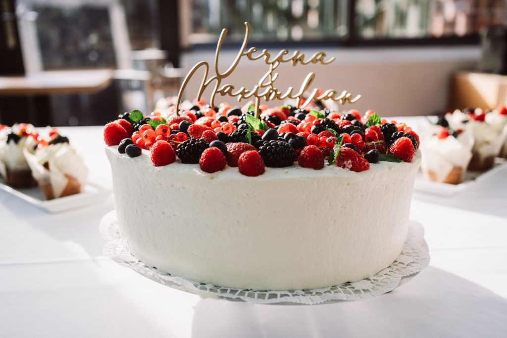 Hochzeitsfoto Schlosspark Lütetsburg – Detailaufnahme Hochzeitstorte