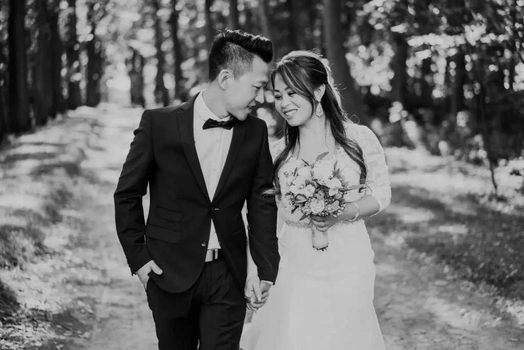 Brautpaar im Schlosspark – Hochzeitsfotograf Lütetsburg Elmar Tapper