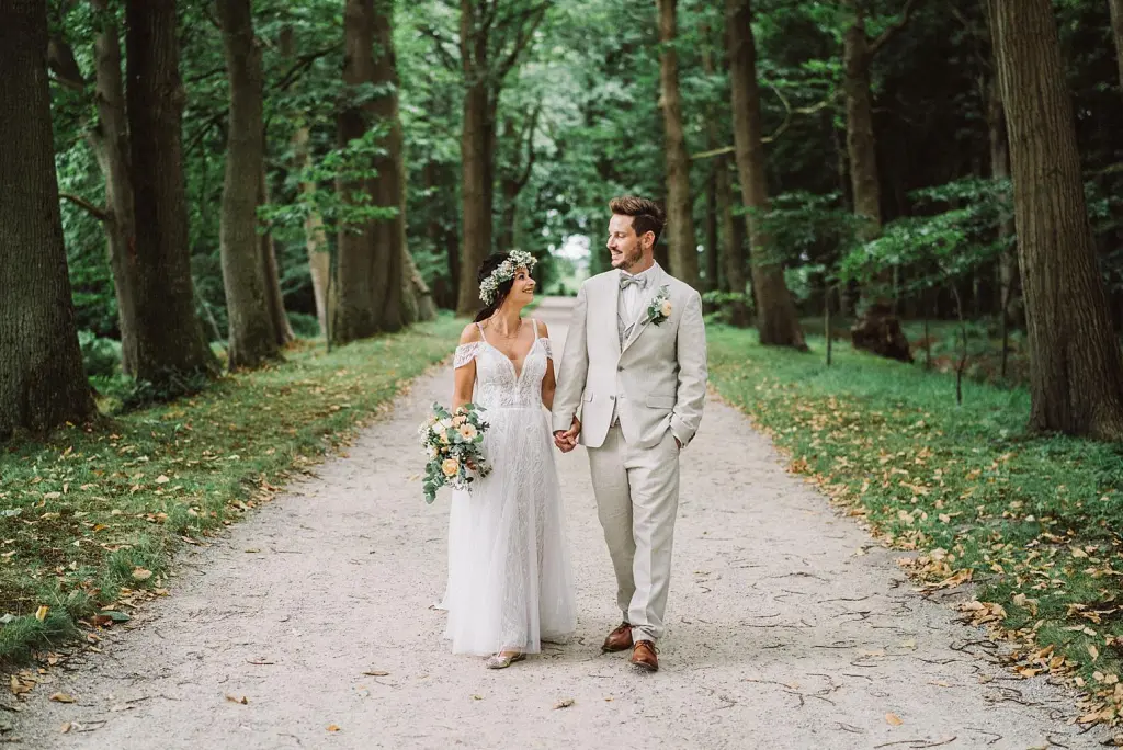 Portraits bei einer Hochzeit im Schlosspark LĂĽtetsburg bei Norden / Aurich