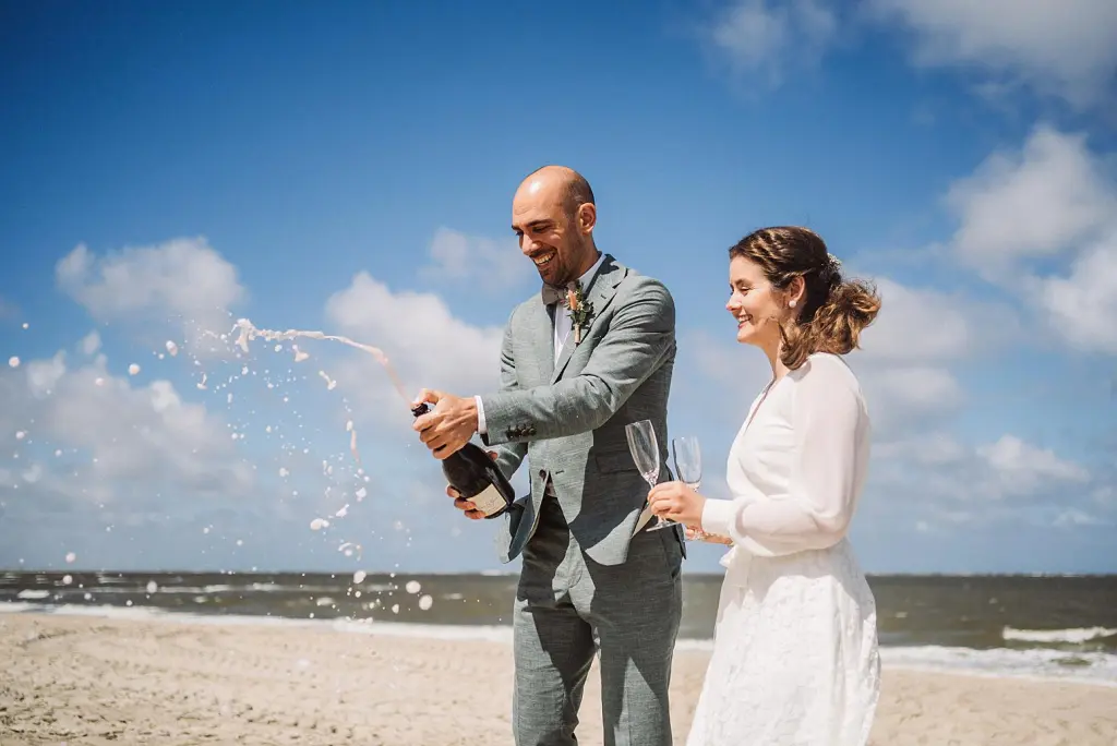 Brautpaar auf der Insel Baltrum