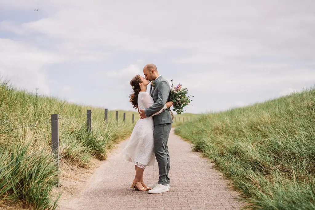 Brautpaar auf der Insel Baltrum