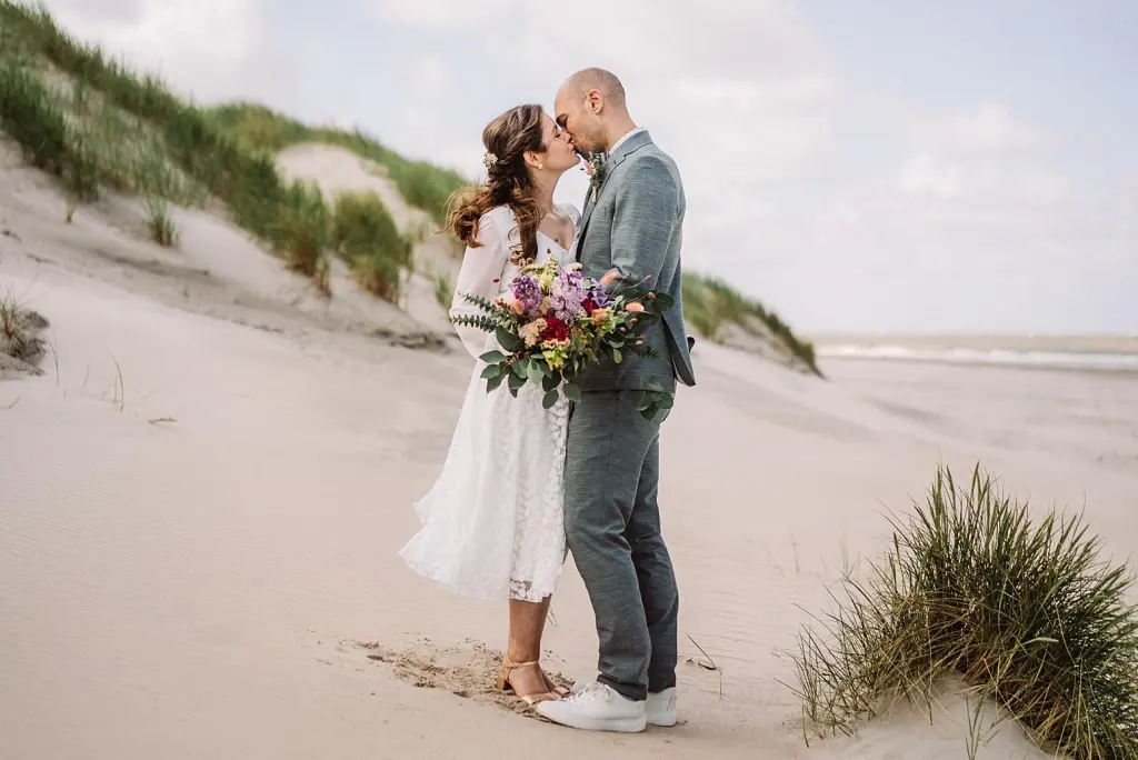 Hochzeit am Strand mit Nordseelicht