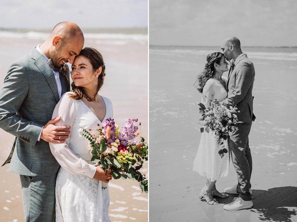 Brautpaar kuschelt am Strand