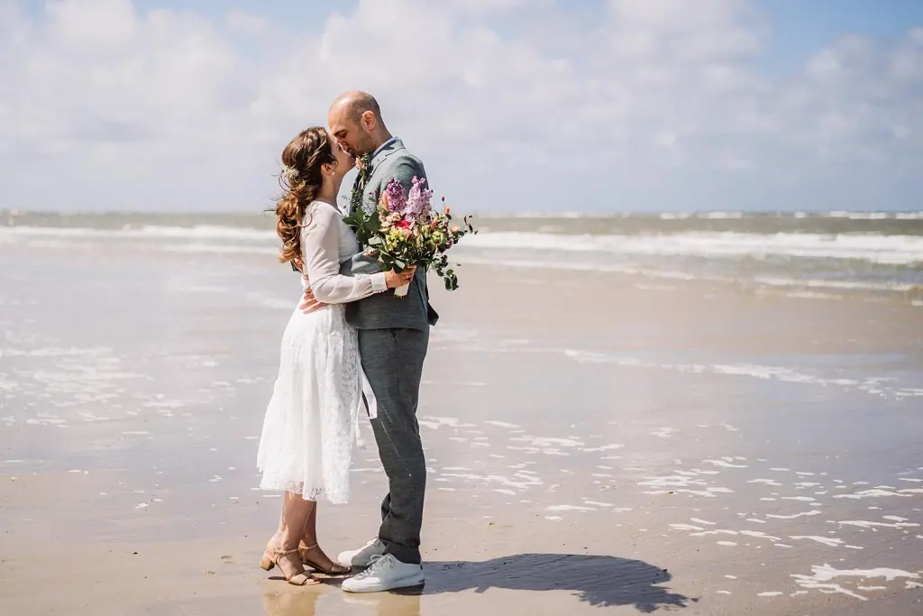 Hochzeitsfoto am Meer auf Baltrum