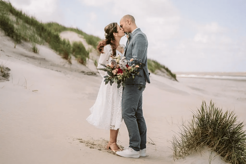 Hochzeitsfoto am Strand Baltrum – Hochzeitsfotograf Elmar Tapper