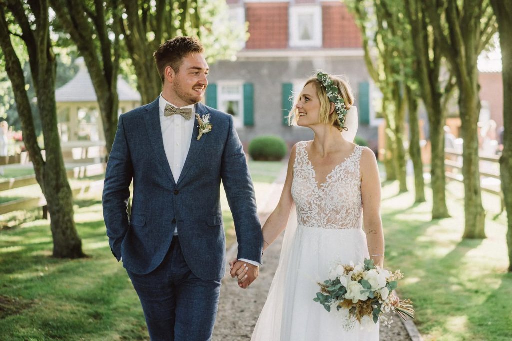 Hochzeitsfotos mit einem Brautpaar in Emden