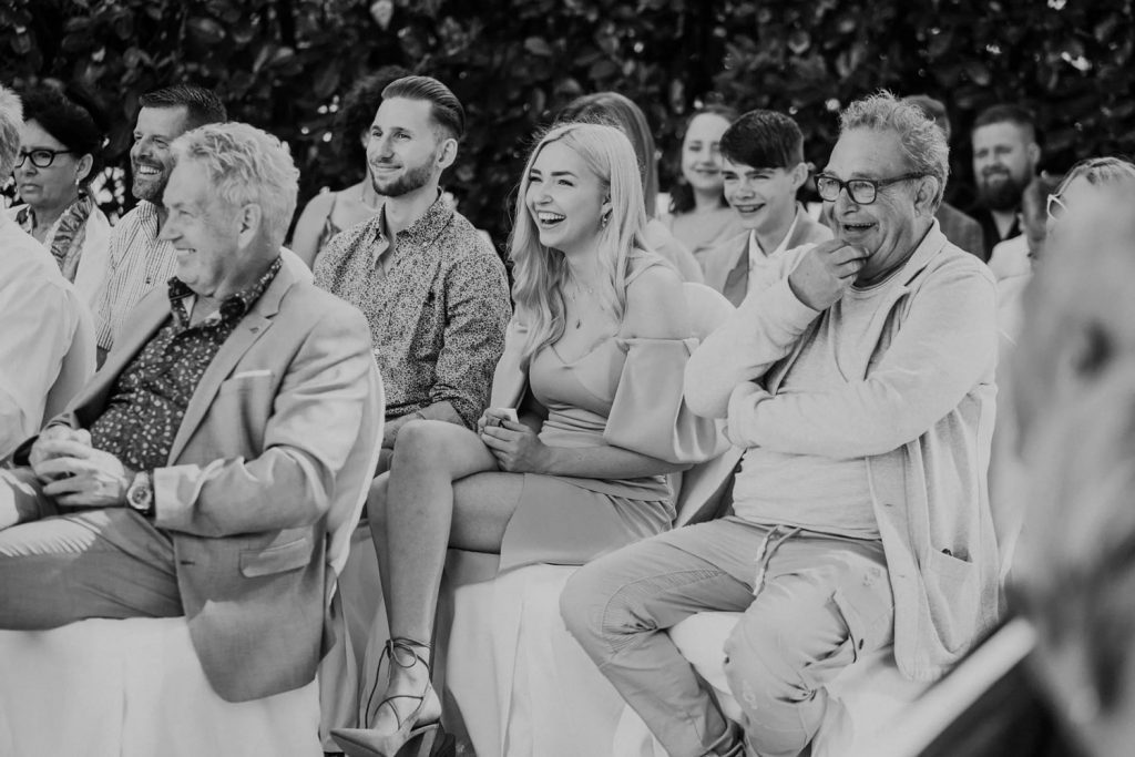 Hochzeitsgesellschaft in Emden