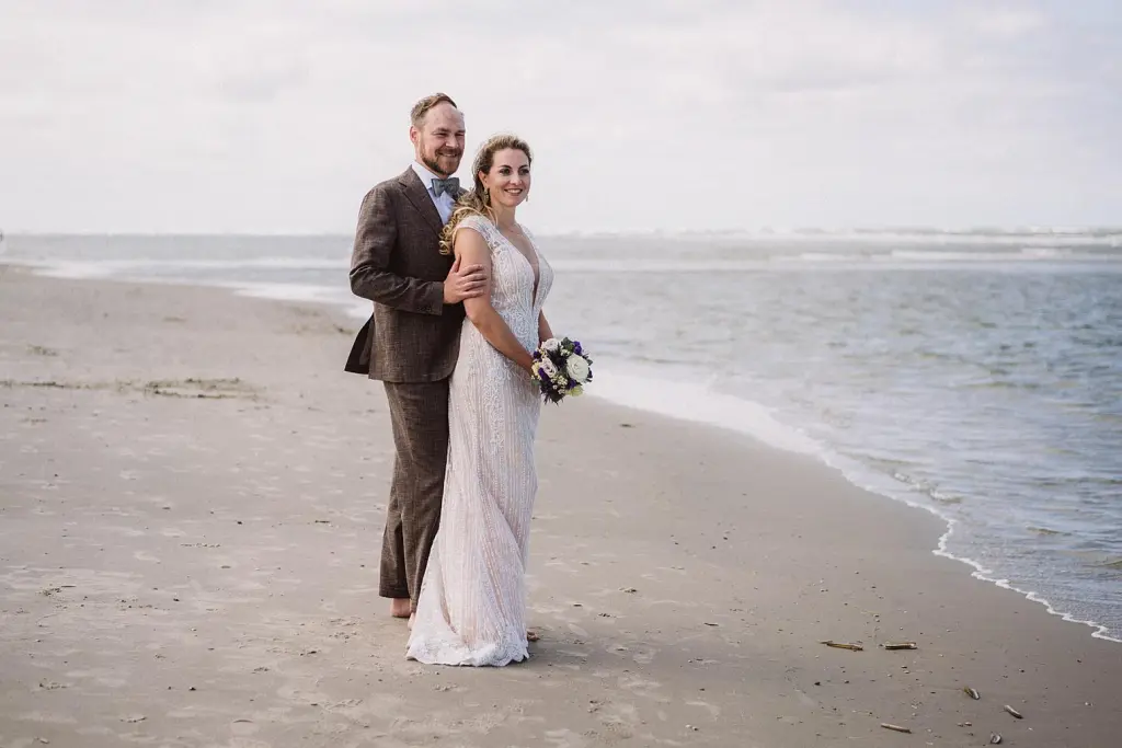 Hochzeitsfotos Juist – natürliche Portraits am Meer
