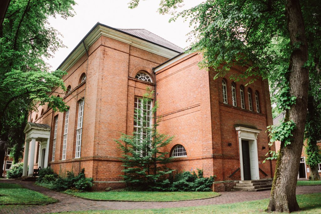 Hochzeit in der Lambertikirche Aurich – kirchliche Trauung mit Hochzeitsfotograf Elmar Tapper