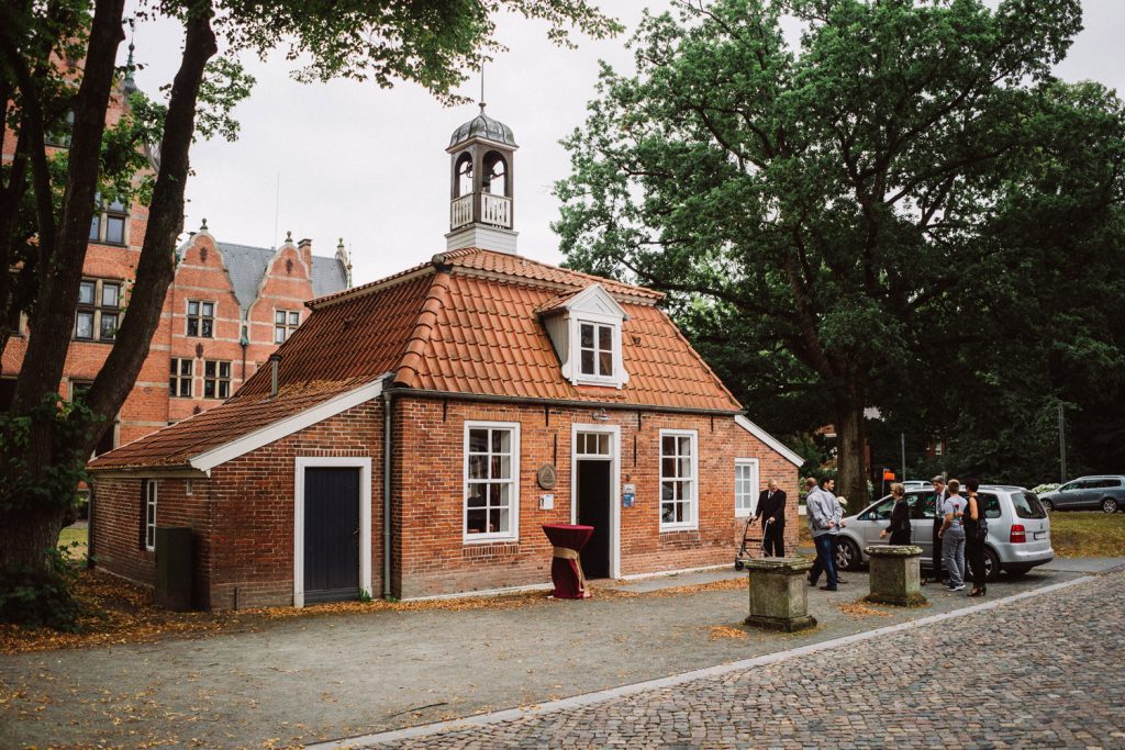 Standesamtliche Hochzeit im Pingelhus Aurich – Hochzeitsfotograf Elmar Tapper