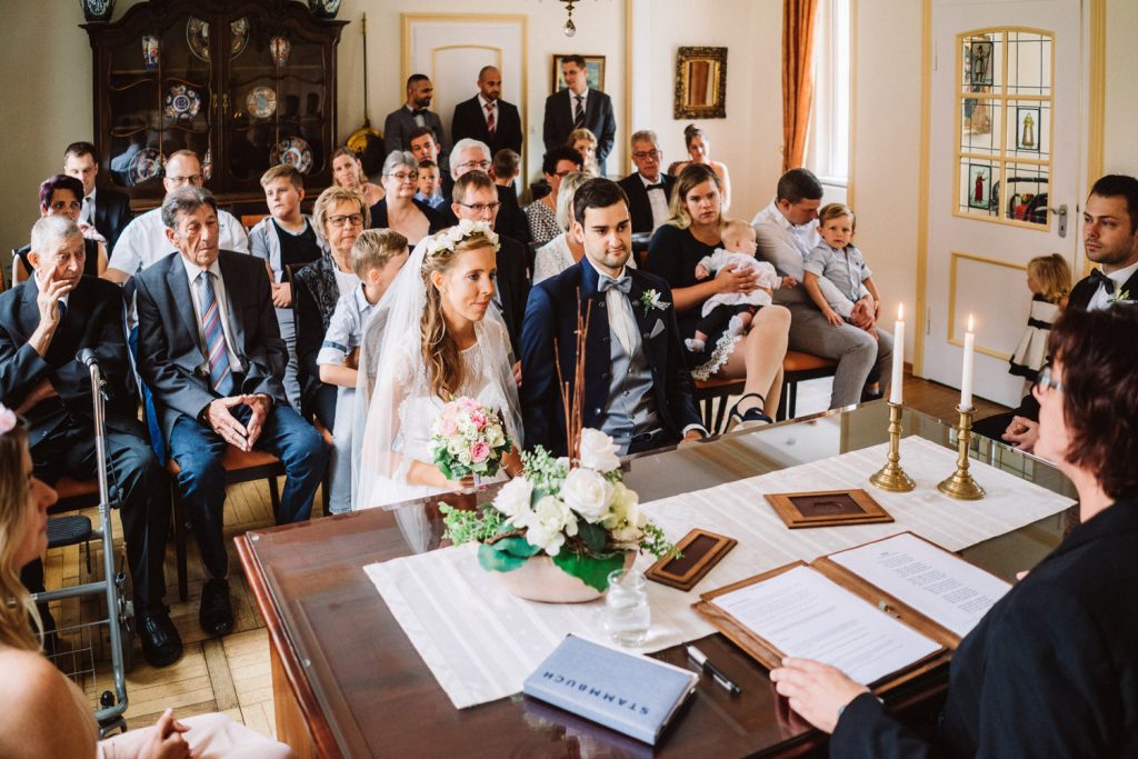 Standesamtliche Trauung im Pingelhus Aurich – Hochzeitsfotograf Elmar Tapper