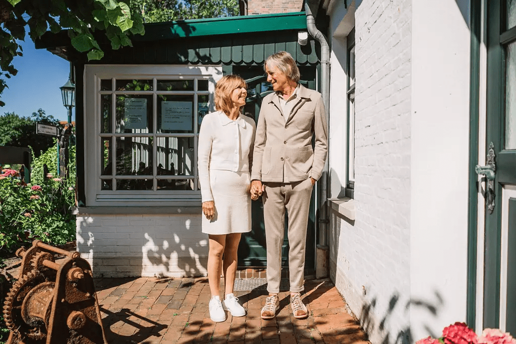 Brautpaar am Inselmuseum Spiekeroog