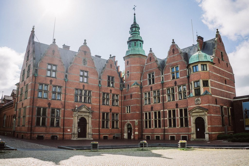 Hochzeitsfotograf Aurich – Standesamt Aurich im historischen Rathaus