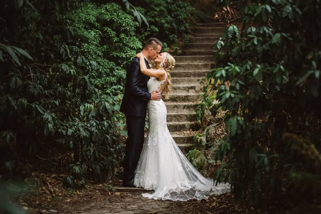 Brautpaar im Schlosspark – Hochzeitsfotograf Lütetsburg Elmar Tapper