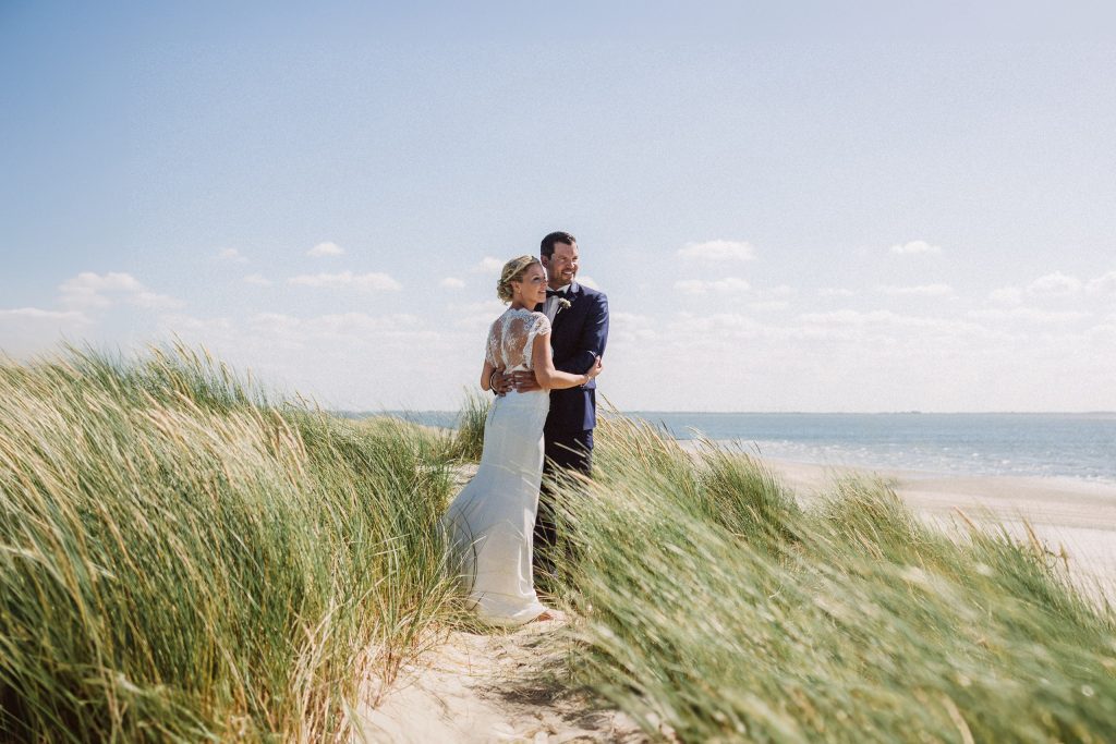 Hochzeitsfoto von einem Brautpaar auf Norderney