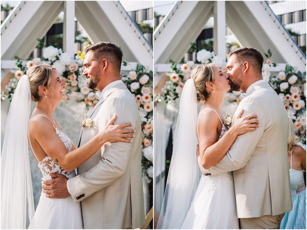 Hochzeitskuss bei der freien Trauung in Oldenburg