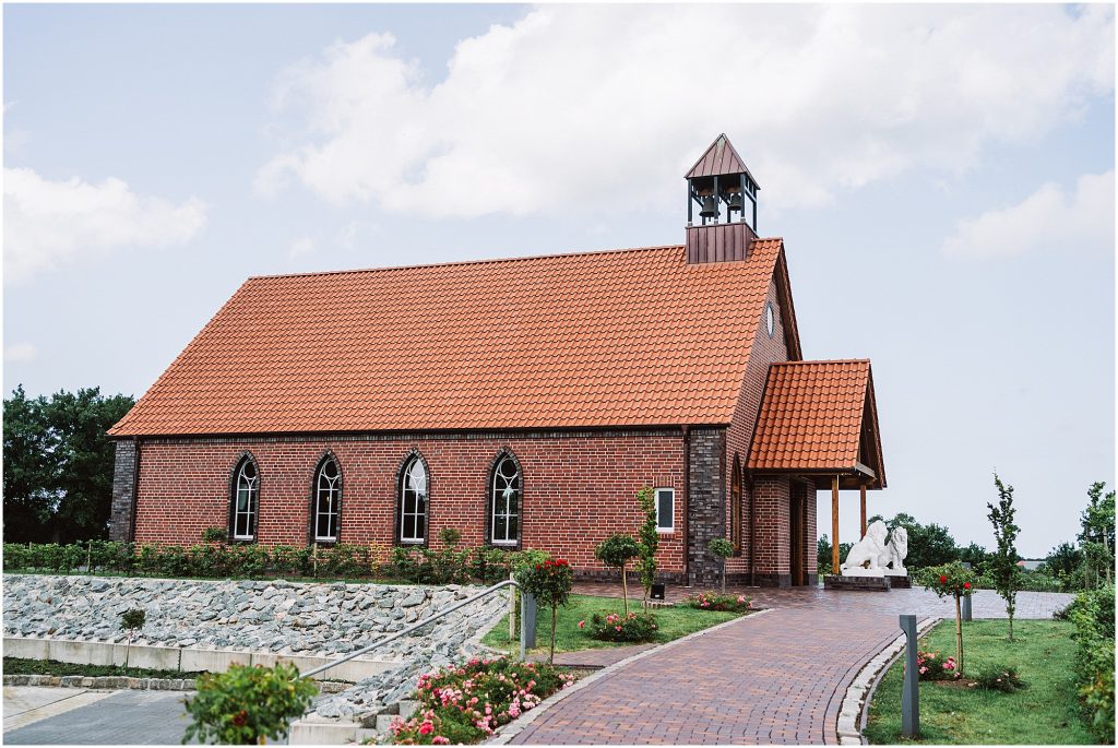 hochzeitskapelle middels aussenansicht aurich location